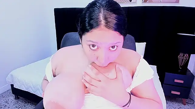 dullce77 Live XXX-chat