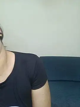 Webkamerová show megan_milf79