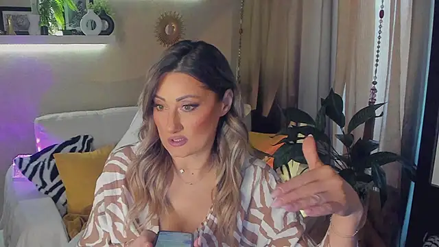Czat XXX na żywo – SarahAlluring