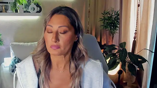 دردشة SarahAlluring الجنسية المباشرة