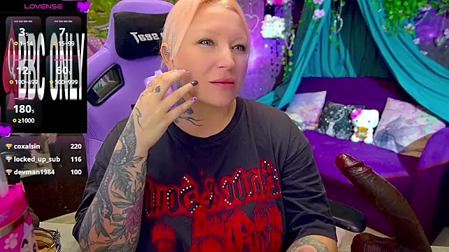 BlackedBarbie – Live XXX-chat