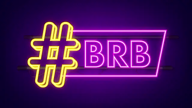 AnalQueenKa: διαδικτυακό σόου στην κάμερα