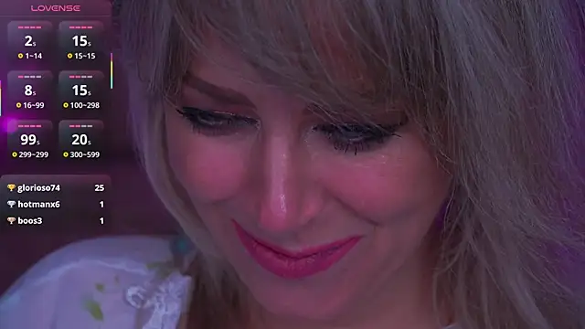CandyLadyyy's Live XXX Chat