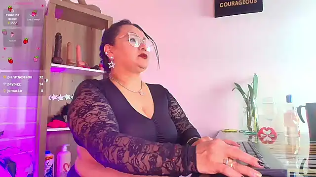 Chat XXX en directo de EllenaBoobs_