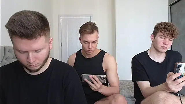 Pokazy przed kamerką – boys_sobolisha