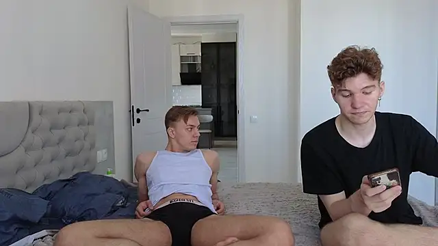Вебкам-шоу boys_sobolisha
