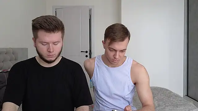 Pokazy przed kamerką – boys_sobolisha