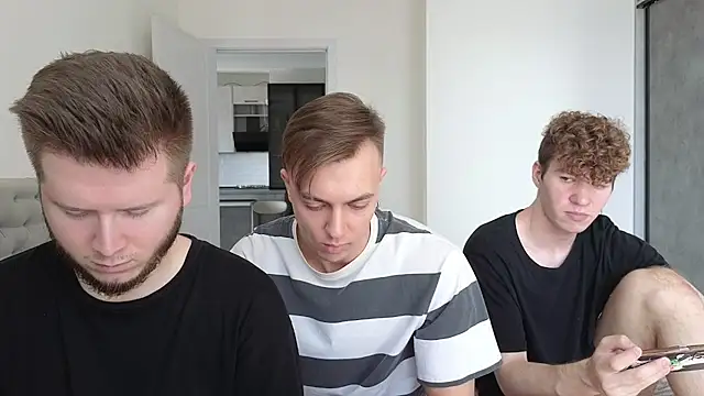 הופעת וובקאם של boys_sobolisha