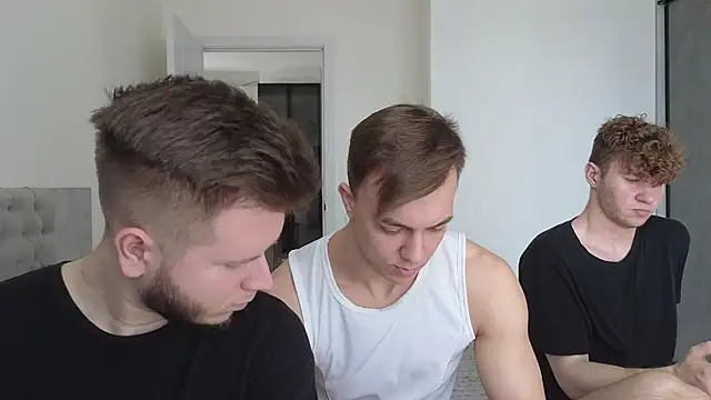 Pokazy przed kamerką – boys_sobolisha