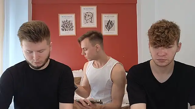 Pokazy przed kamerką – boys_sobolisha