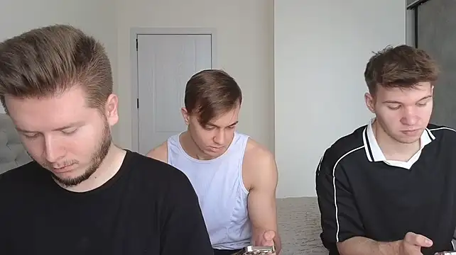 boys_sobolishan Webbikameraesitys