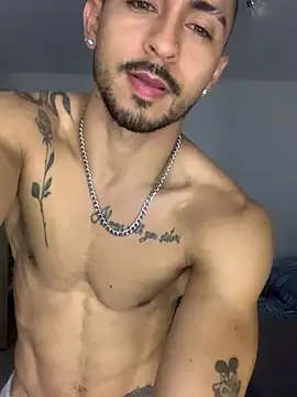 Czat XXX na żywo – NicolasChest_xxx