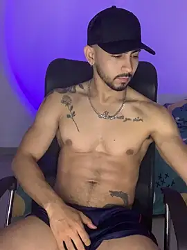 NicolasChest_xxx webcam show