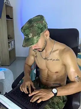 NicolasChest_xxx 网络视讯表演