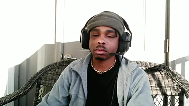anthonyroth Show in webcam