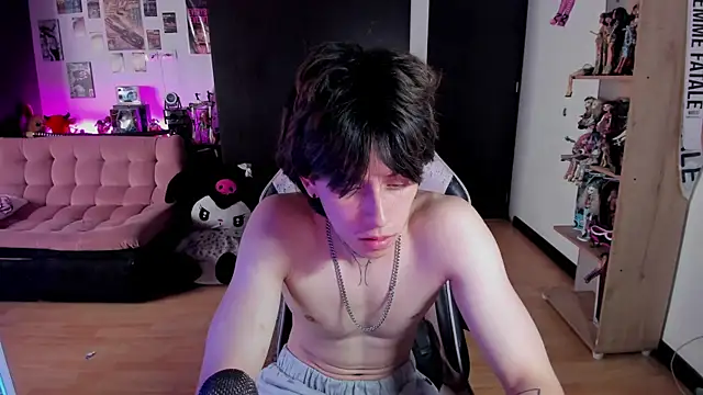 xIce_Boy Show in webcam