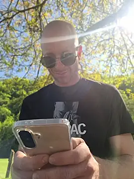 HornyTeacher1987 Show in webcam