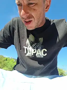 HornyTeacher1987 Show in webcam