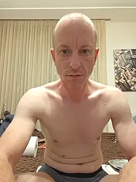 Pokazy przed kamerką – CroatianStylePussyLover