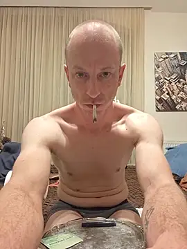 Show modela CroatianStylePussyLover na web-kameri