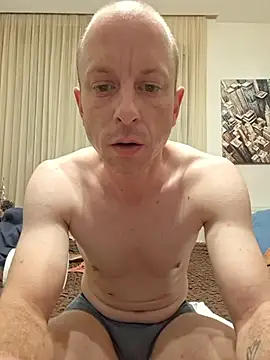 CroatianStylePussyLover webcam show