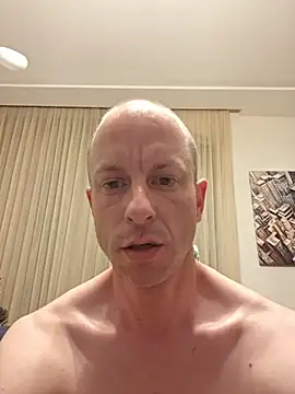 CroatianStylePussyLover Show in webcam