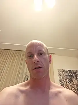 CroatianStylePussyLover: вебкам-шоу