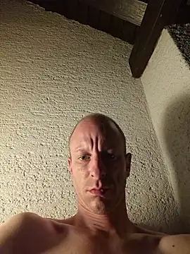 CroatianStylePussyLover webcam show