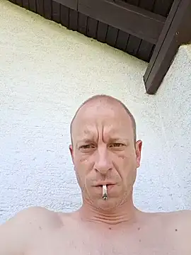 CroatianStylePussyLover Show in webcam
