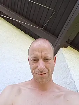 CroatianStylePussyLover webcam show