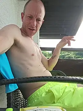 CroatianStylePussyLover Show in webcam