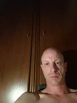 CroatianStylePussyLover Show in webcam