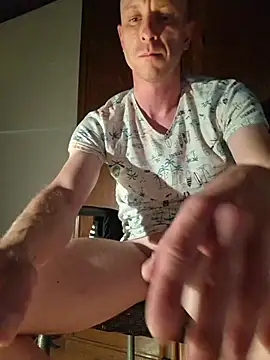 Show modela CroatianStylePussyLover na web-kameri