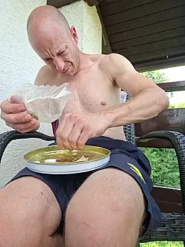 CroatianStylePussyLover: διαδικτυακό σόου στην κάμερα