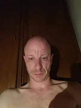 CroatianStylePussyLover Chat XXX live