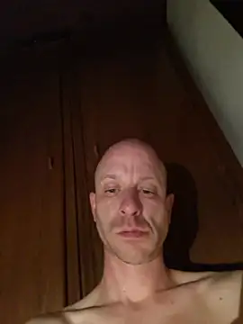 Pokazy przed kamerką – CroatianStylePussyLover