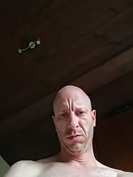 Show modela SvenPfeifer1987 na web-kameri