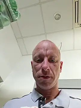 SvenPfeifer1987 webcam show