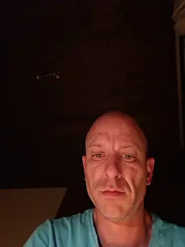SvenPfeifer1987 Show in webcam