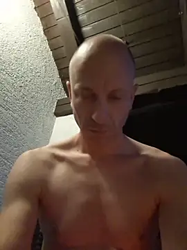 SvenPfeifer1987 Show in webcam
