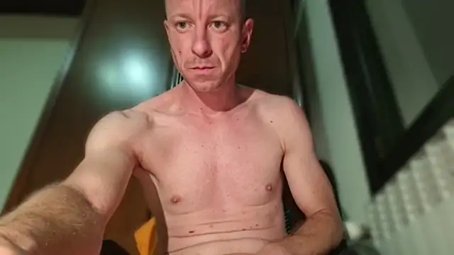 SvenPfeifer1987 Show in webcam