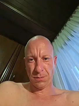 SvenPfeifer1987 Show in webcam