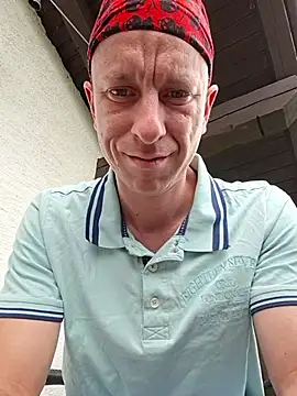 Pokazy przed kamerką – SvenPfeifer1987