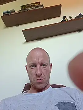 Show modela SvenPfeifer1987 na web-kameri