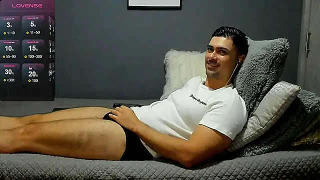 Dante_Storm Pertunjukan Webcam