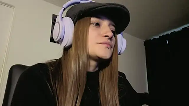 Hat_girl's Webcam Show