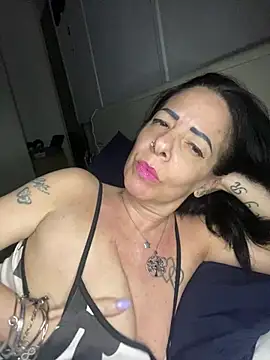 Ginevra_75 Show in webcam