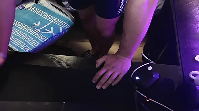Yoloyo93 webkamerás műsora