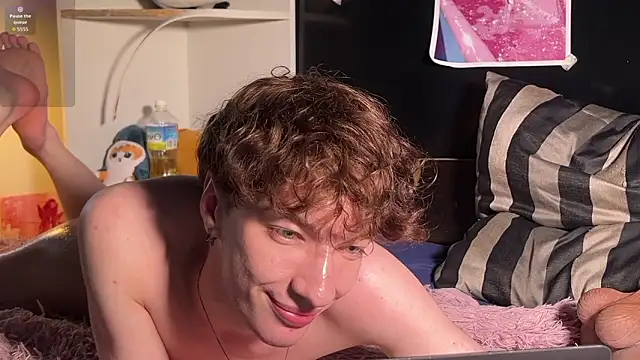 vogueslay's Webcam Show