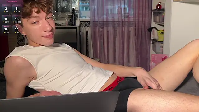vogueslay Show in webcam